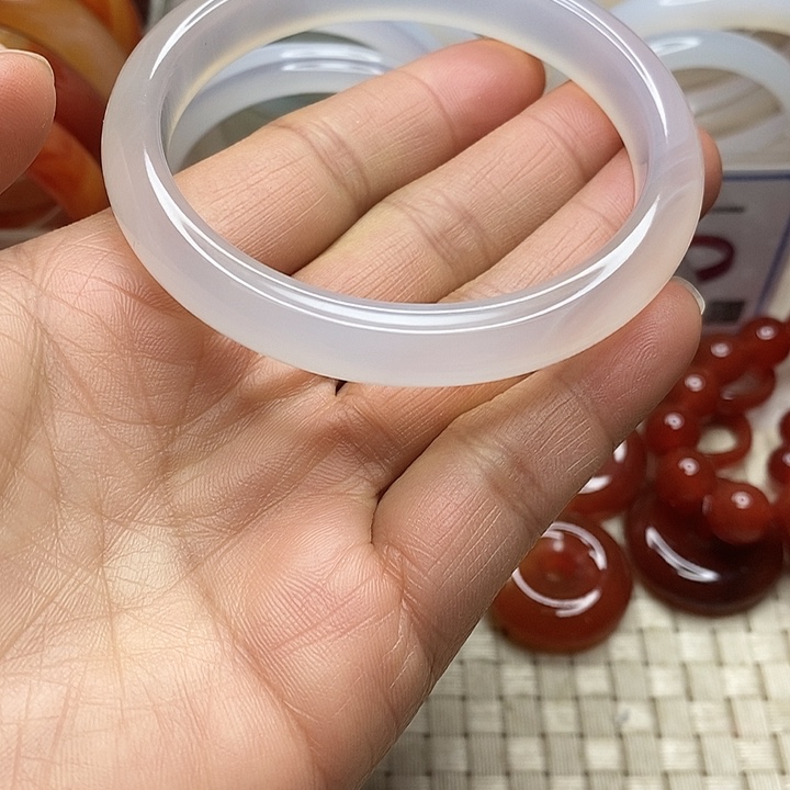 玛瑙/玉髓未镶嵌手镯