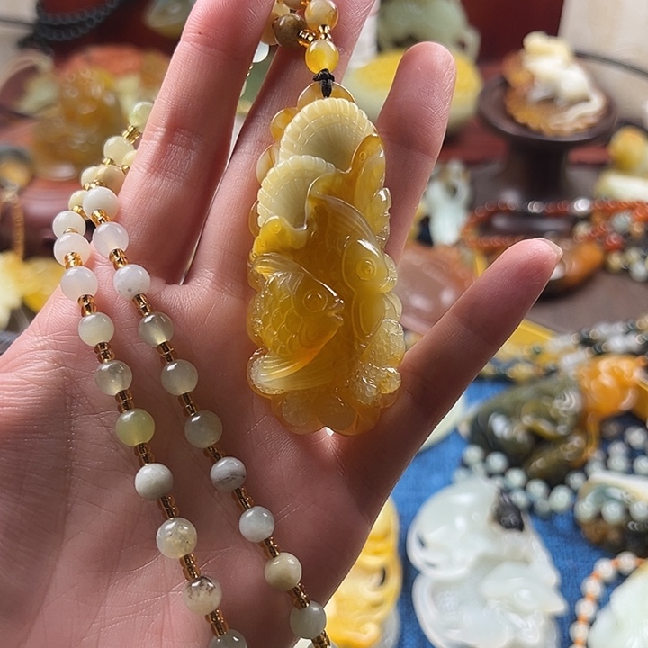 蛇纹石玉合金颈饰