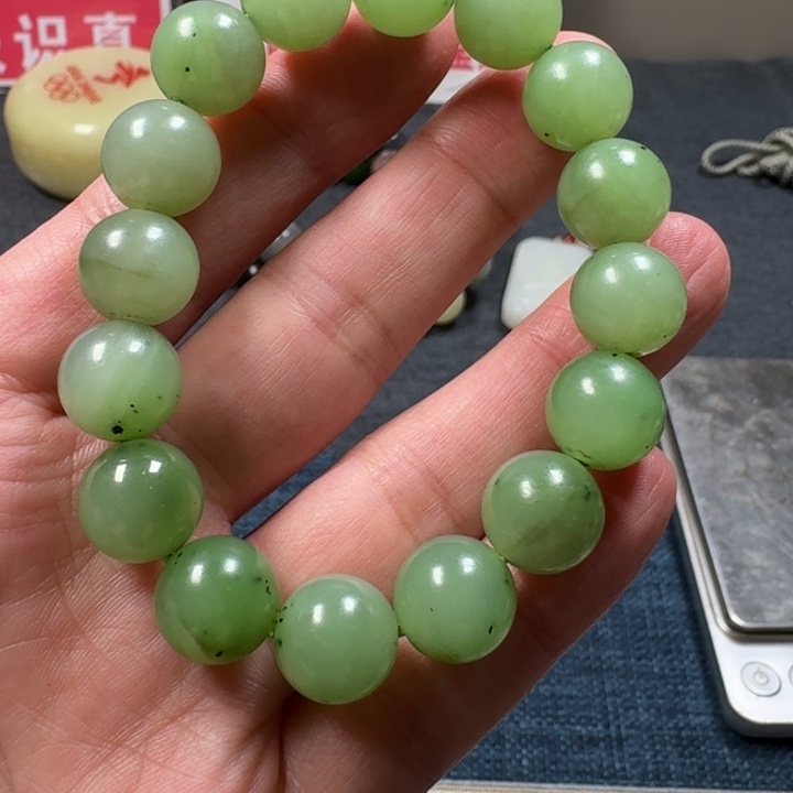 和田玉手链未镶嵌2*3