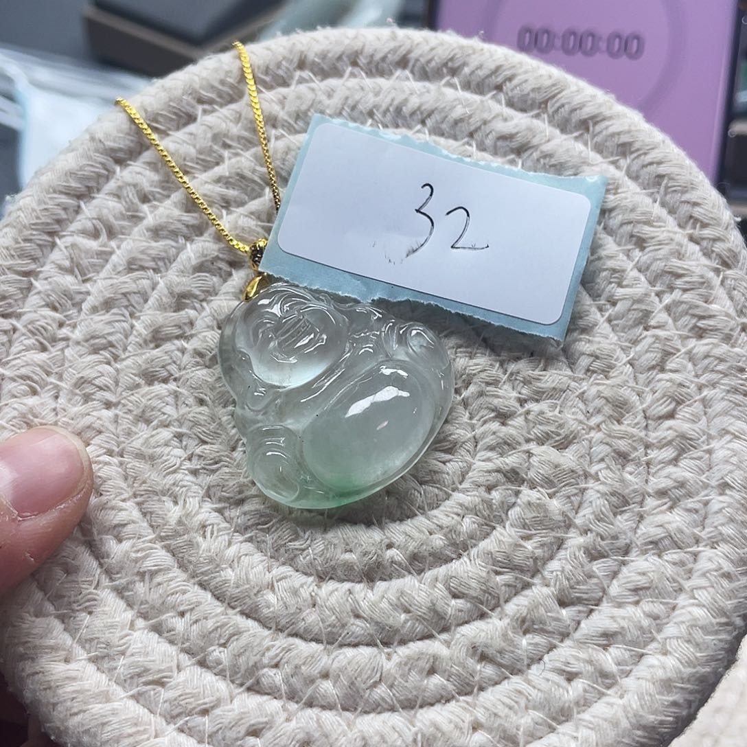 翡翠未镶嵌颈饰翡翠