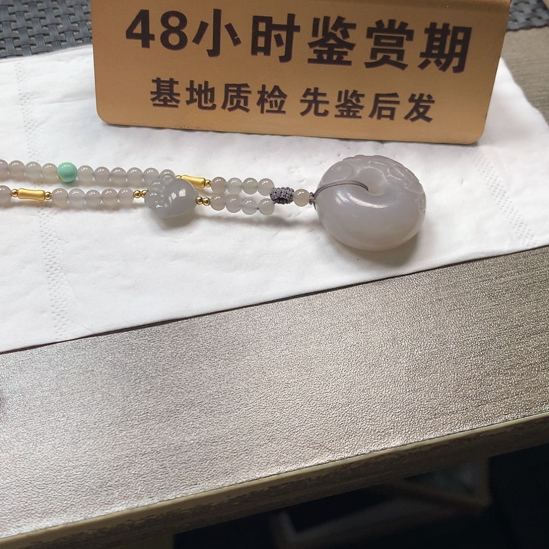 颈饰未镶嵌和田玉平安扣