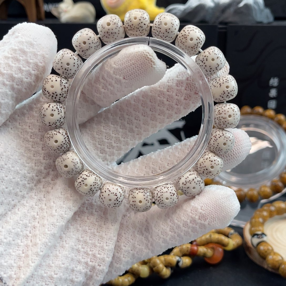 阿***跑星月菩提手串原生态顺白11.5正月