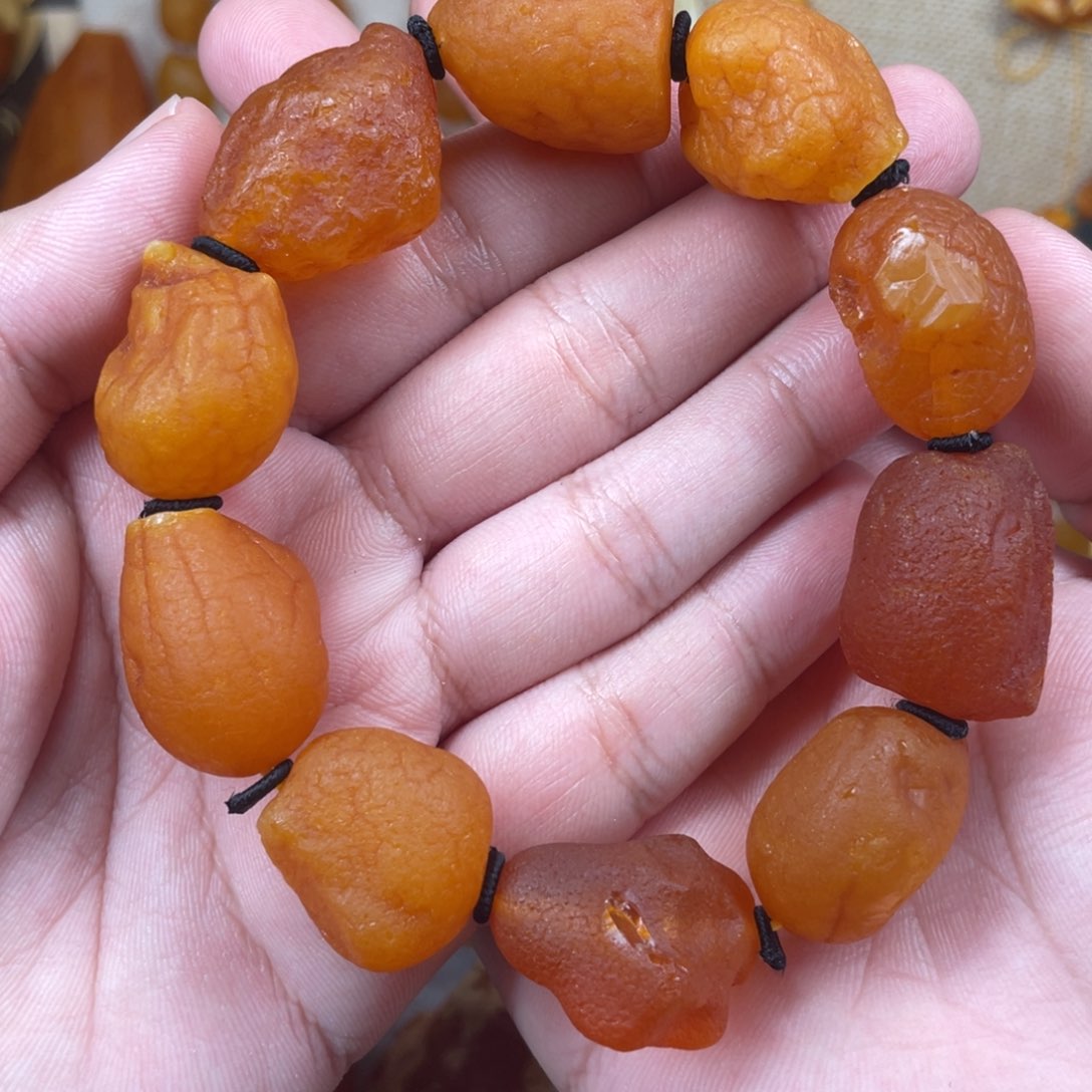 琥珀珠宝奇石未镶嵌