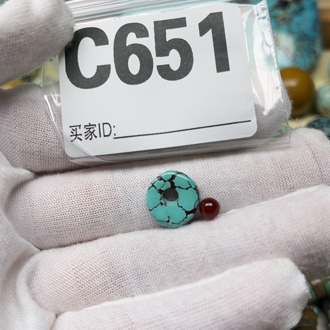 南红玛瑙配饰未镶嵌玉*