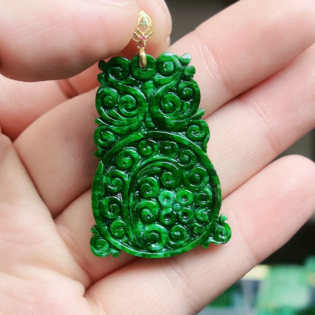 翡翠颈饰18K金镶嵌吊坠