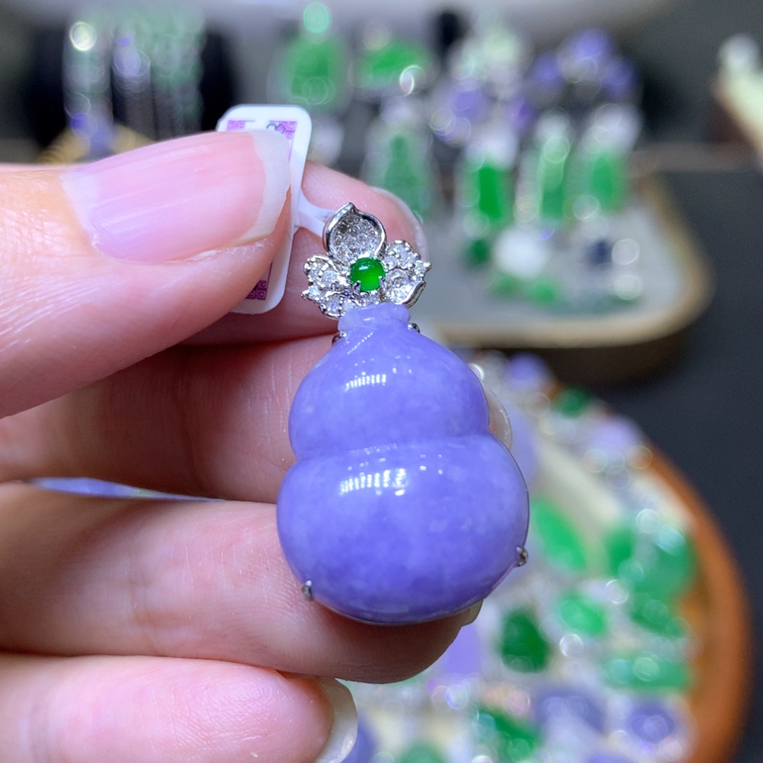 【闪购商品】翡翠颈饰18K金镶嵌翡翠吊坠项链