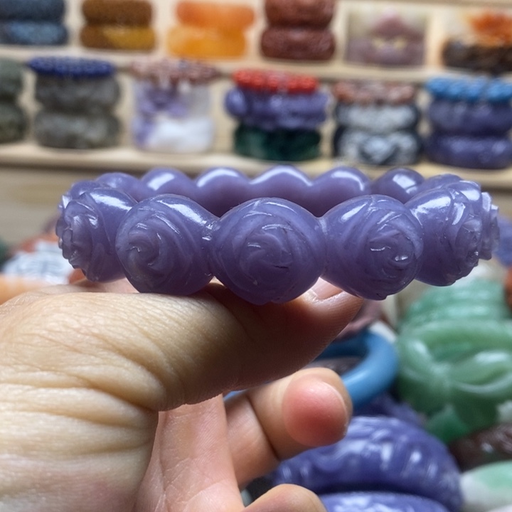 未镶嵌手镯石英质玉