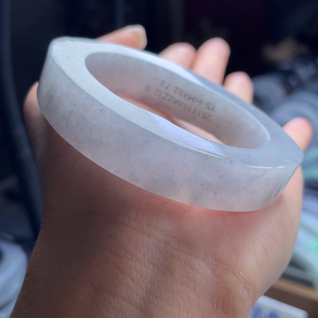 定制翡翠未镶嵌翡翠手镯