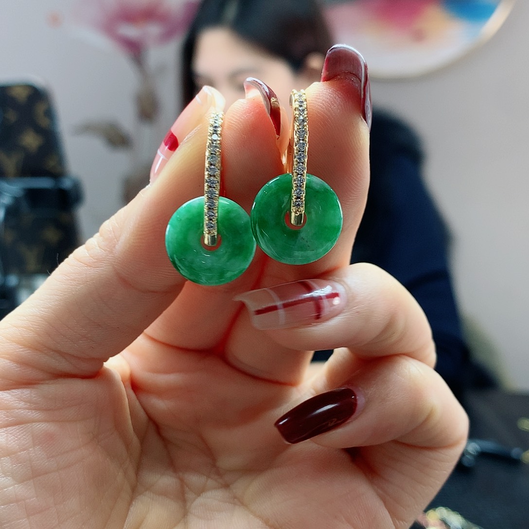 【闪购商品】翡翠耳饰未镶嵌，