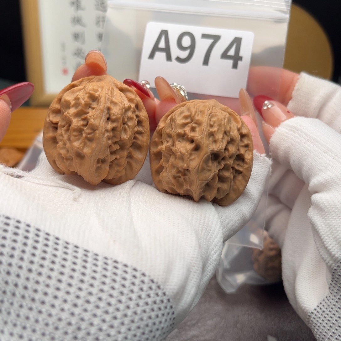 文玩核桃把件39野狼a 974