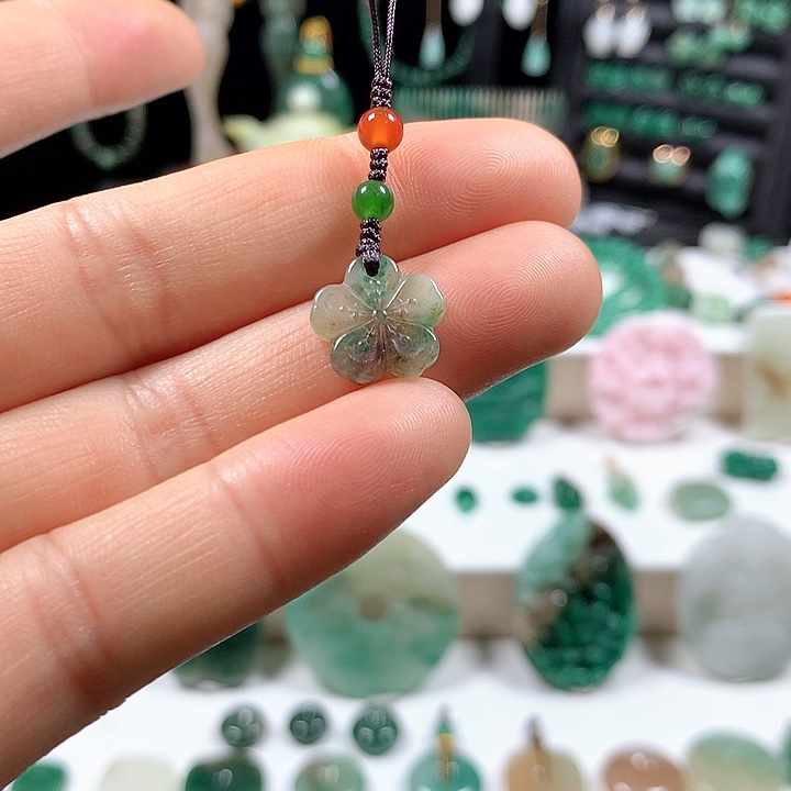 未镶嵌独山玉颈饰