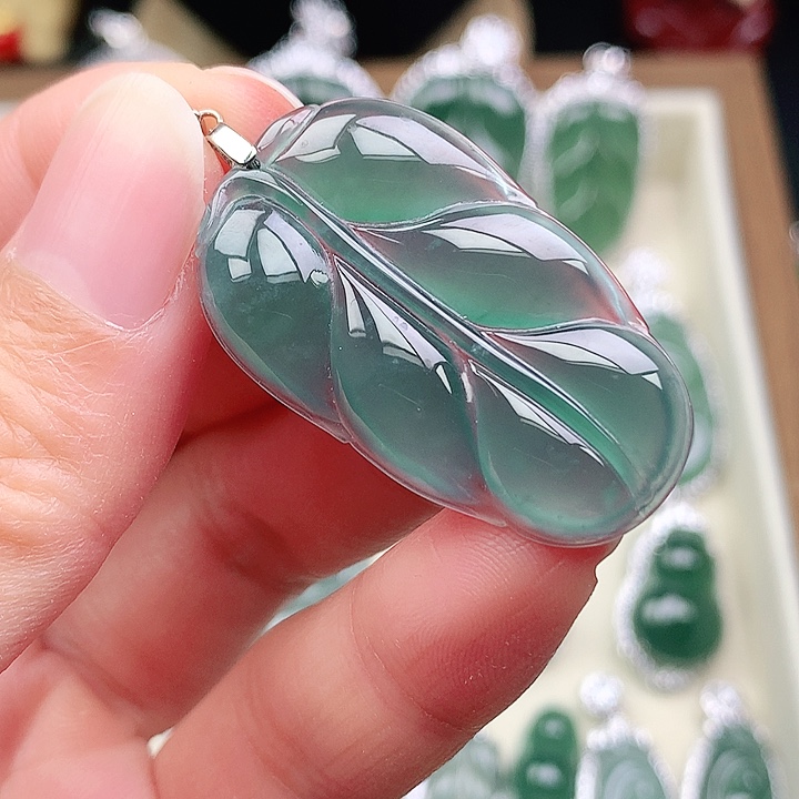 颈饰银S925镶嵌翡翠吊坠