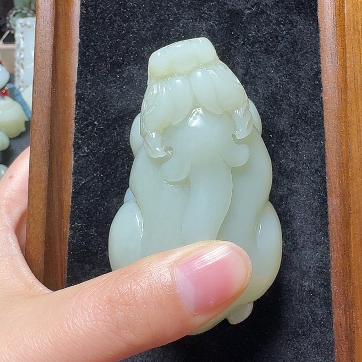 笑***湖新号开播 手把件一件 