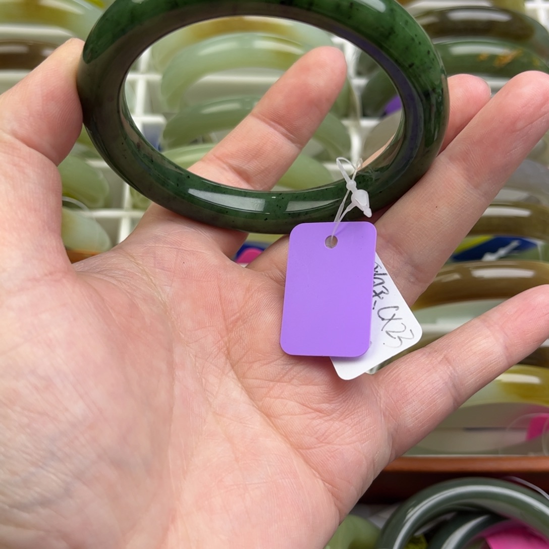 和田玉手镯未镶嵌58