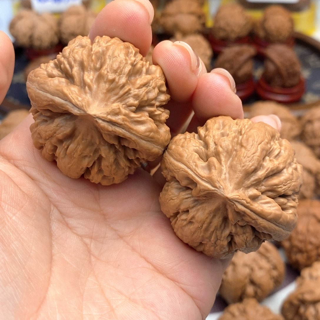 【闪购商品】文玩核桃吊坠43尺全品霸王龙