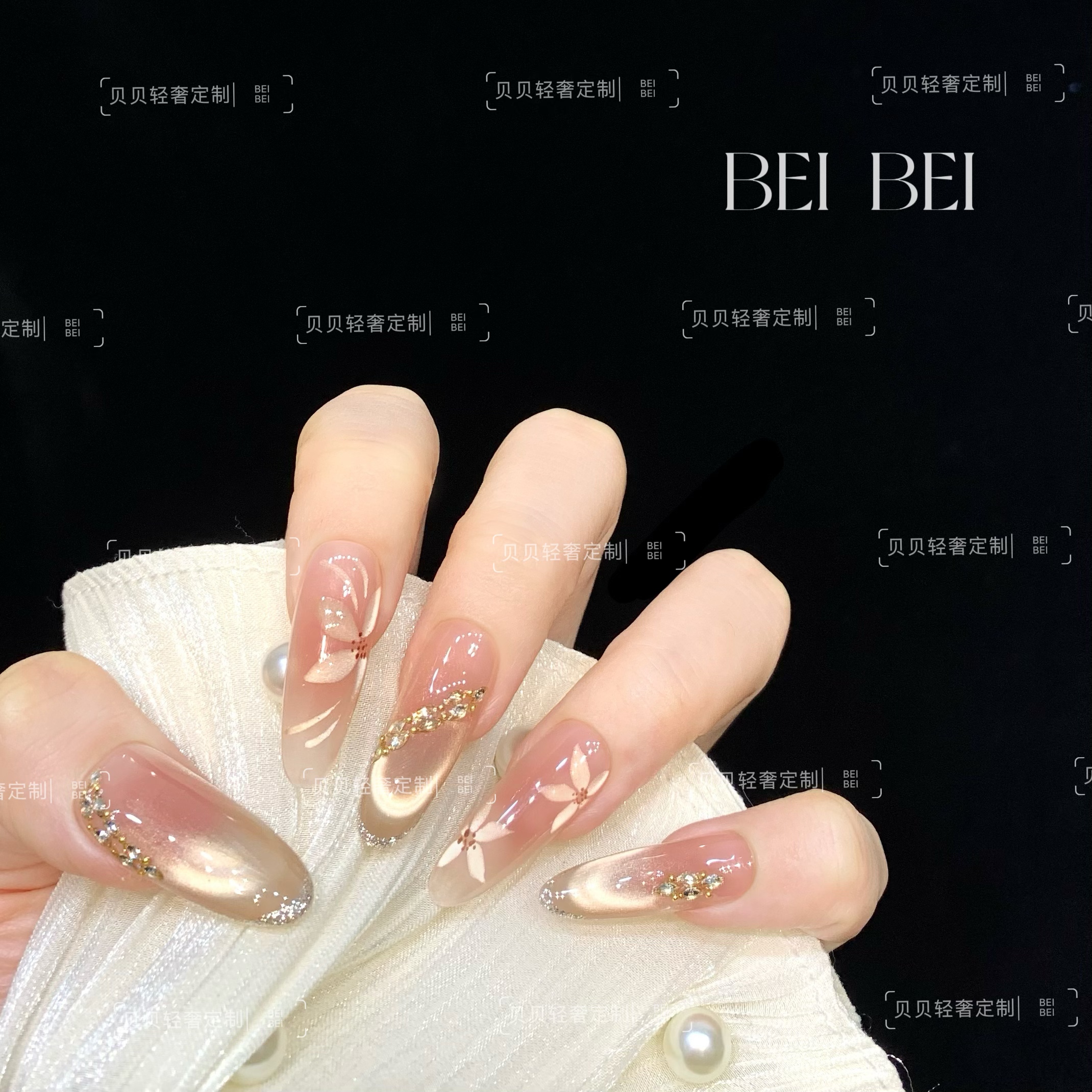 暖釉浮光 手工穿戴甲手绘花瓣冰透猫眼光疗美甲可拆卸穿戴甲