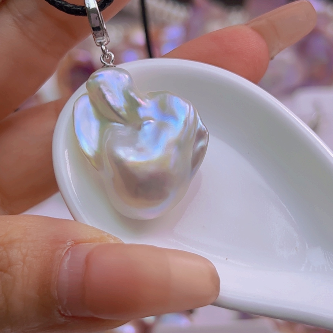 淡水珍珠吊坠(赠链)未镶嵌