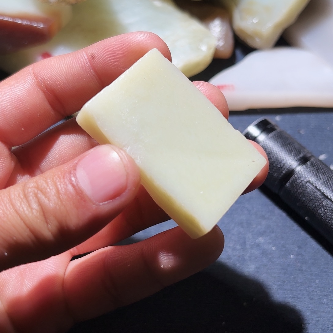 和田玉未镶嵌珠宝奇石