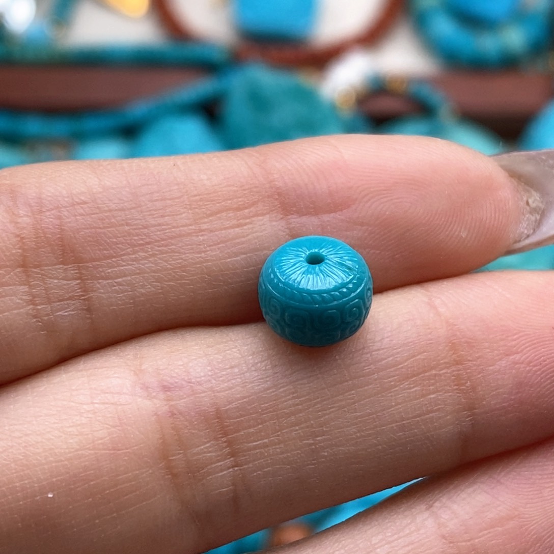 绿松石颈饰未镶嵌