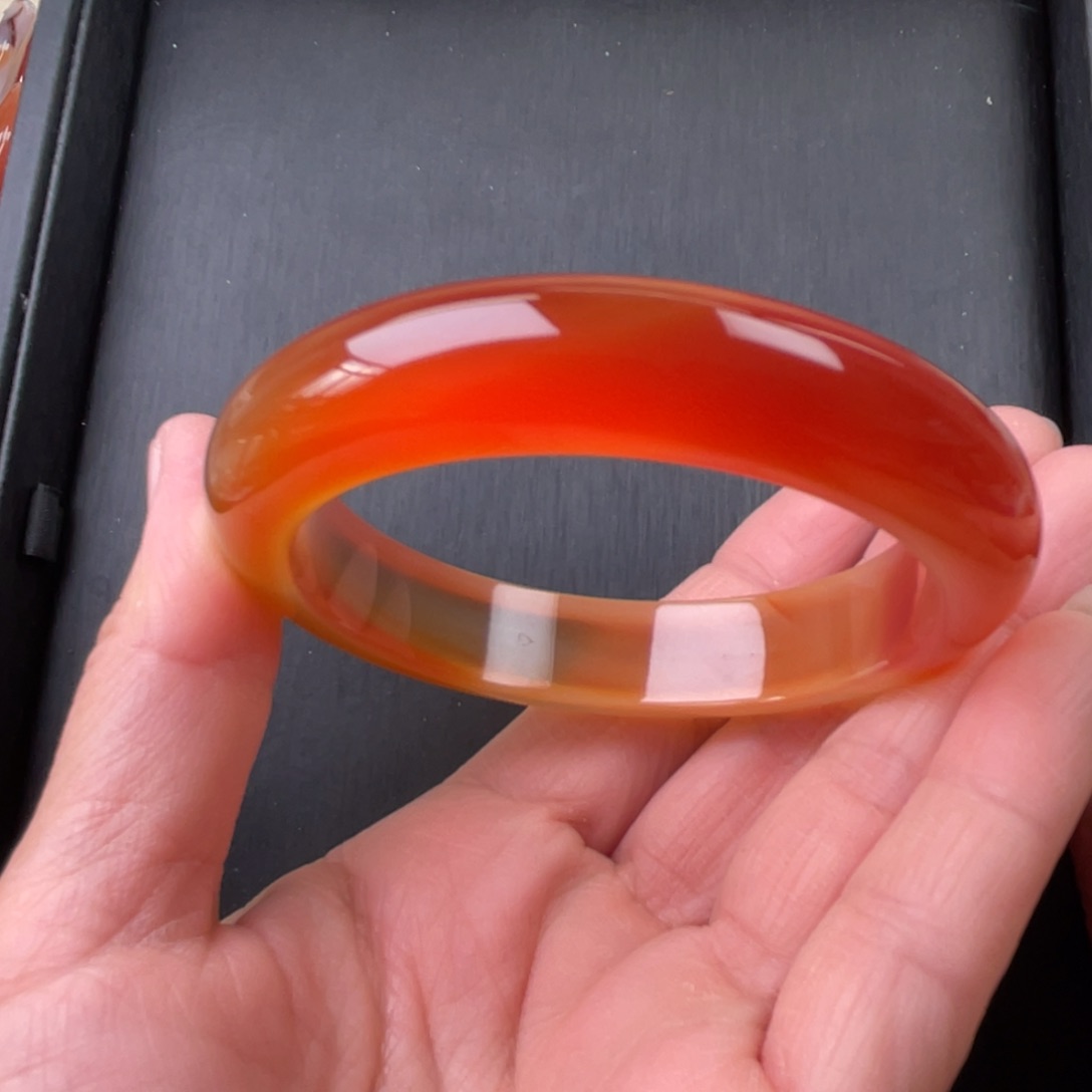 玛瑙/玉髓手镯未镶嵌58圈口