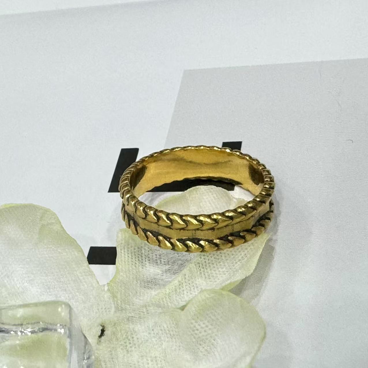 金潮坊珠宝 时尚个性精美气质简约精致电黑足金999鳞蛇戒指