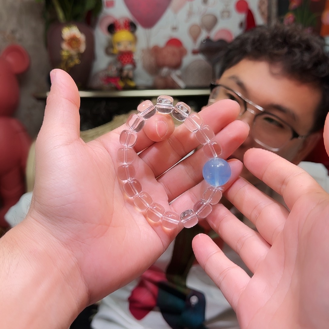 水晶手串未镶嵌无****?手串