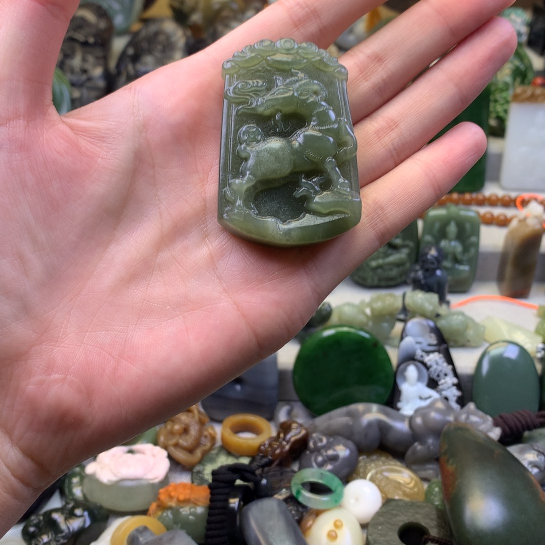 和田玉颈饰未镶嵌