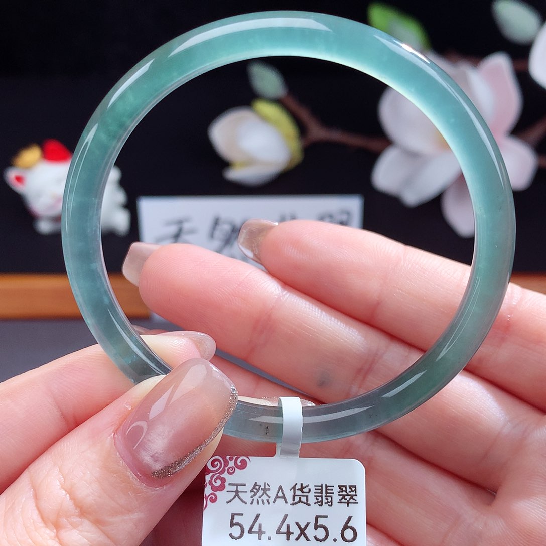 翡翠手镯（圆镯）未镶嵌