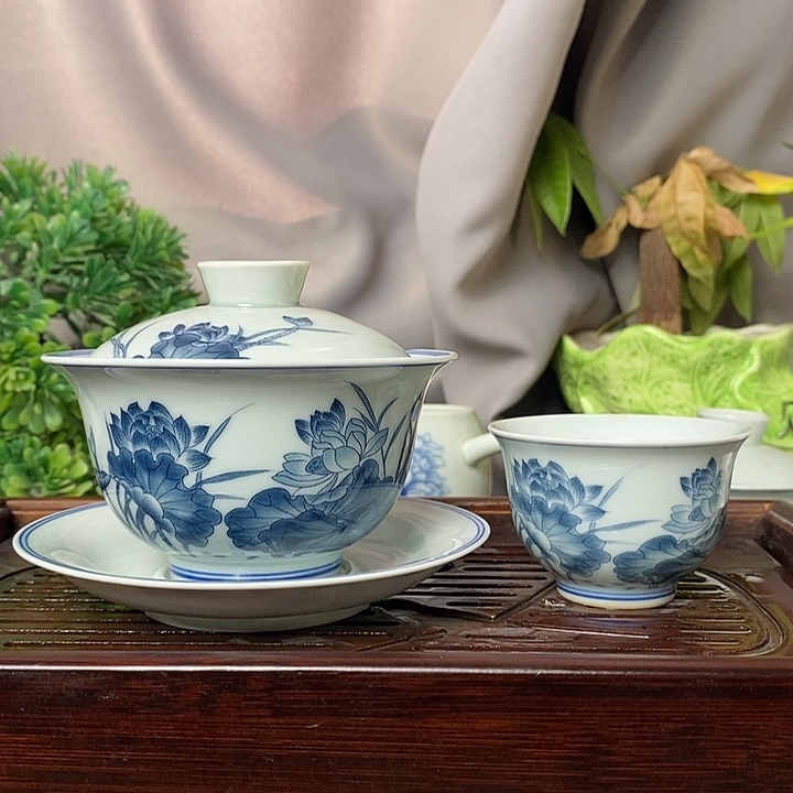 200ml复古荷花盖碗送两个60ml杯子