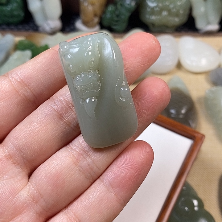 和田玉未镶嵌挂件