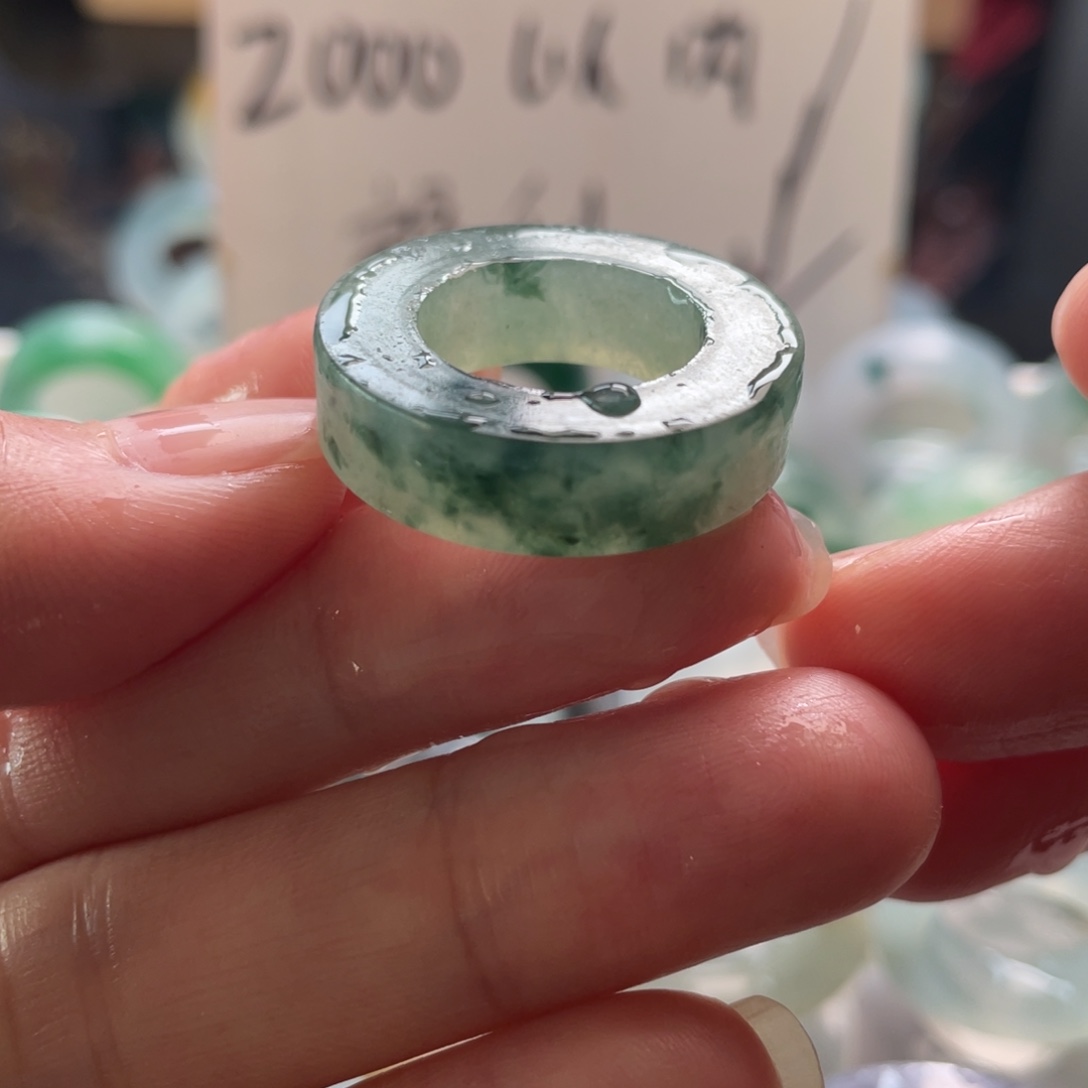 定制翡翠未镶嵌戒指