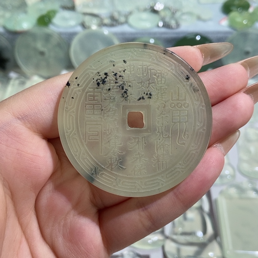 【闪购商品】蛇纹石玉颈饰未镶嵌