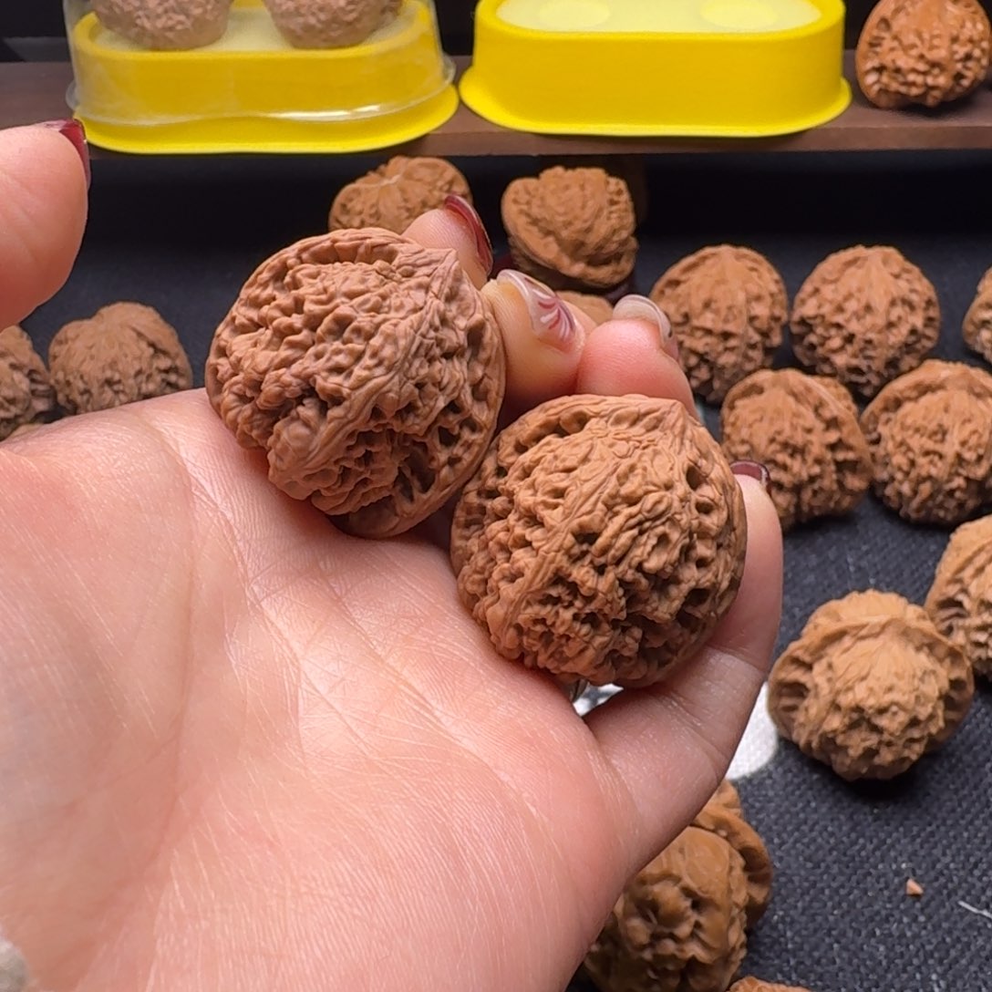 文玩核桃吊坠33全品满天星