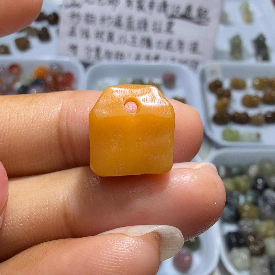 和田玉未镶嵌珠宝奇石