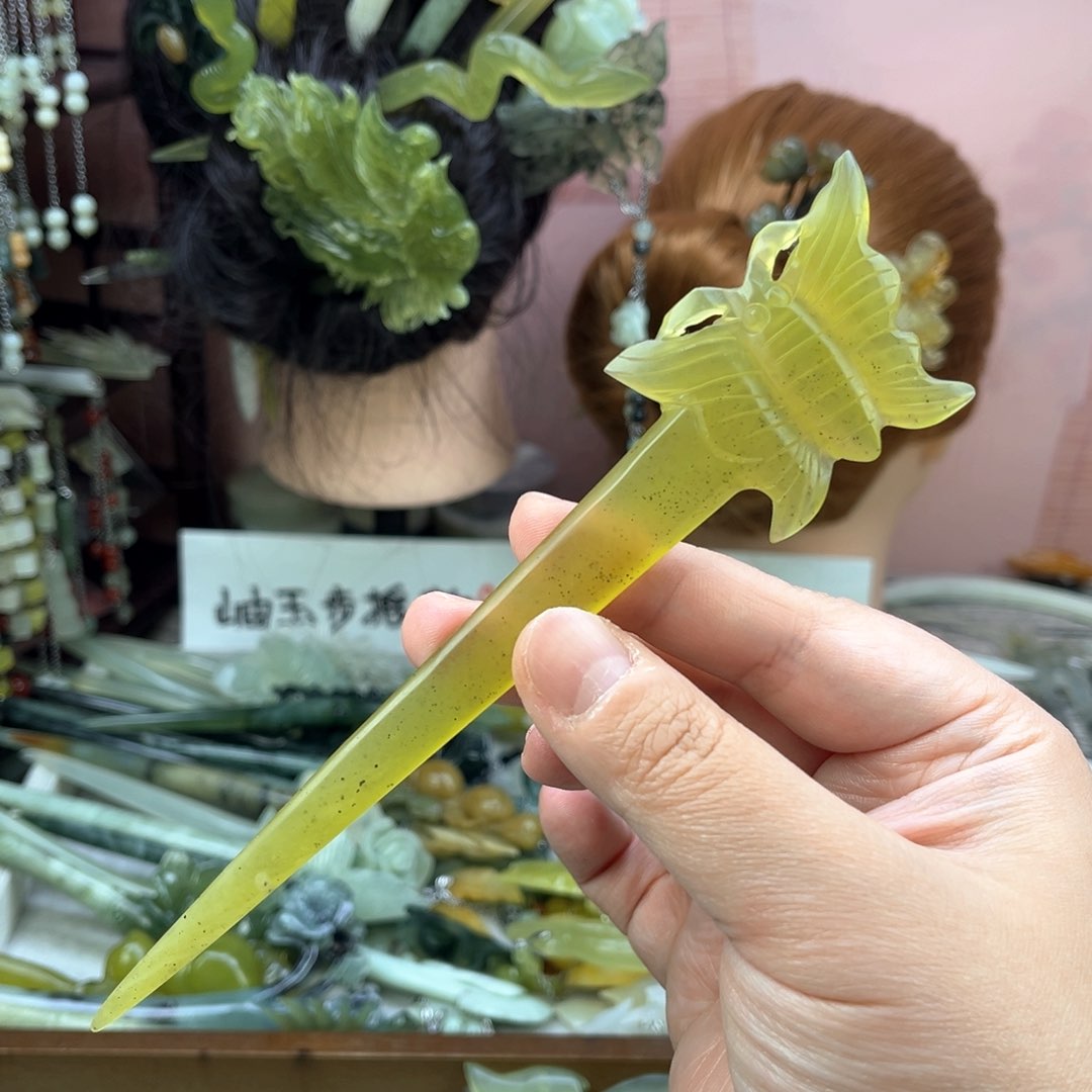 蛇纹石玉发饰未镶嵌双面雕工