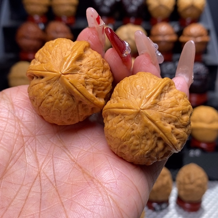 文玩核桃把件寿桃三棱36号