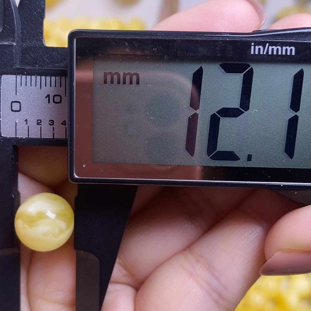 裸石琥珀未镶嵌蜜蜡圆珠