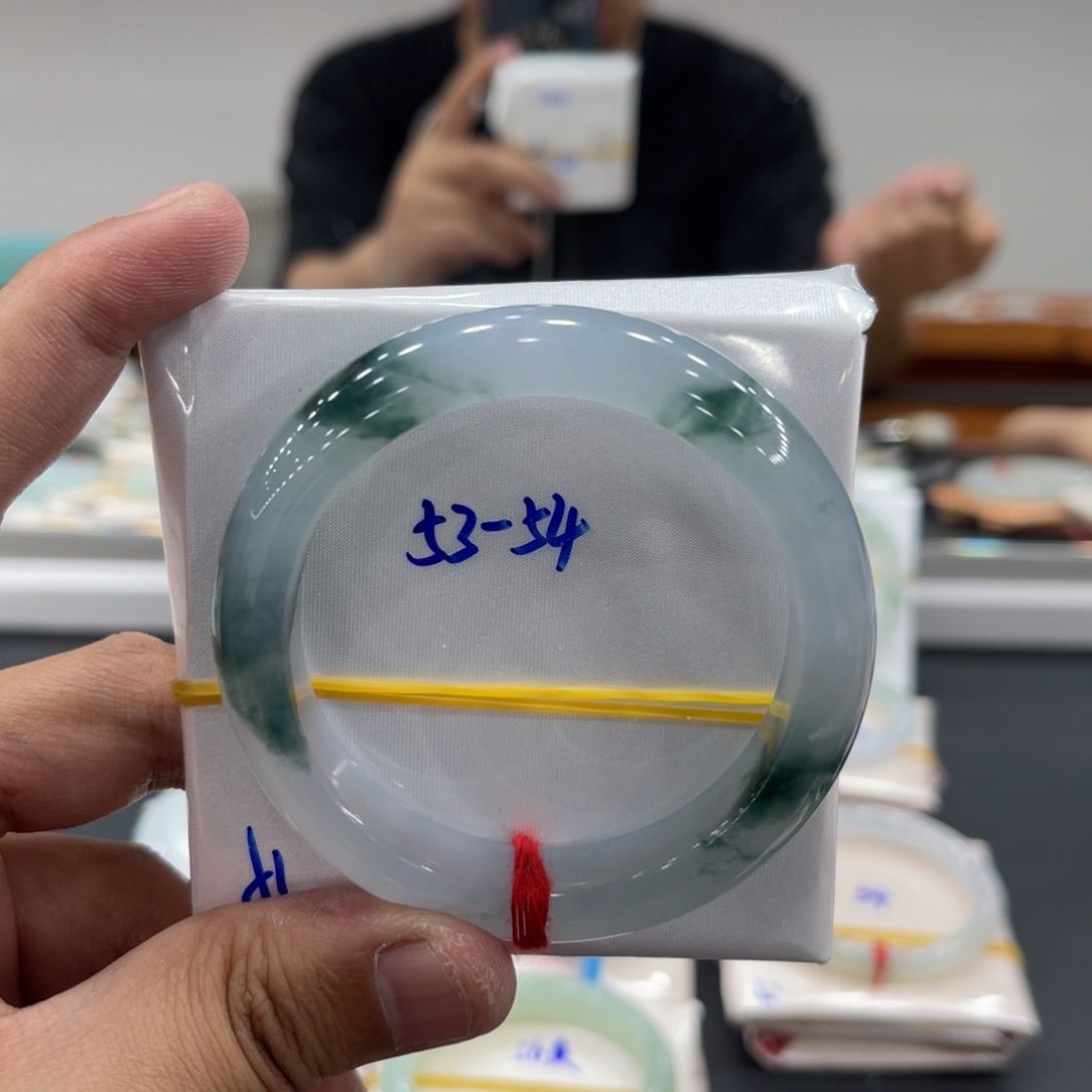 翡翠未镶嵌手镯缅甸翡翠