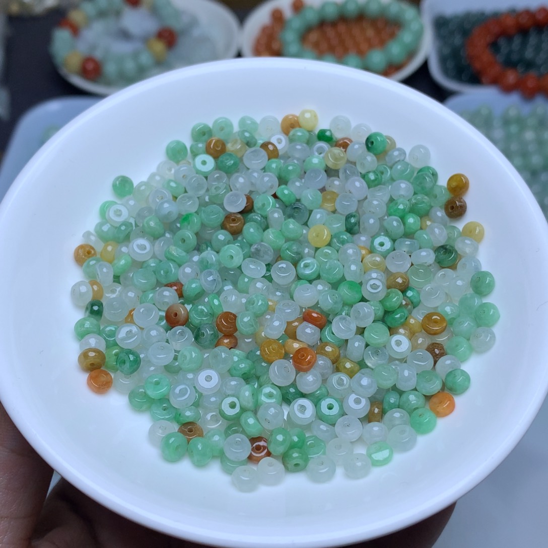 【闪购商品】未镶嵌翡翠手链卡2.8乘4.5冰三彩算盘50个