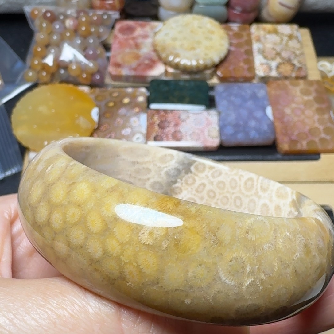 硅化玉53.5黄花，盘盘未镶嵌