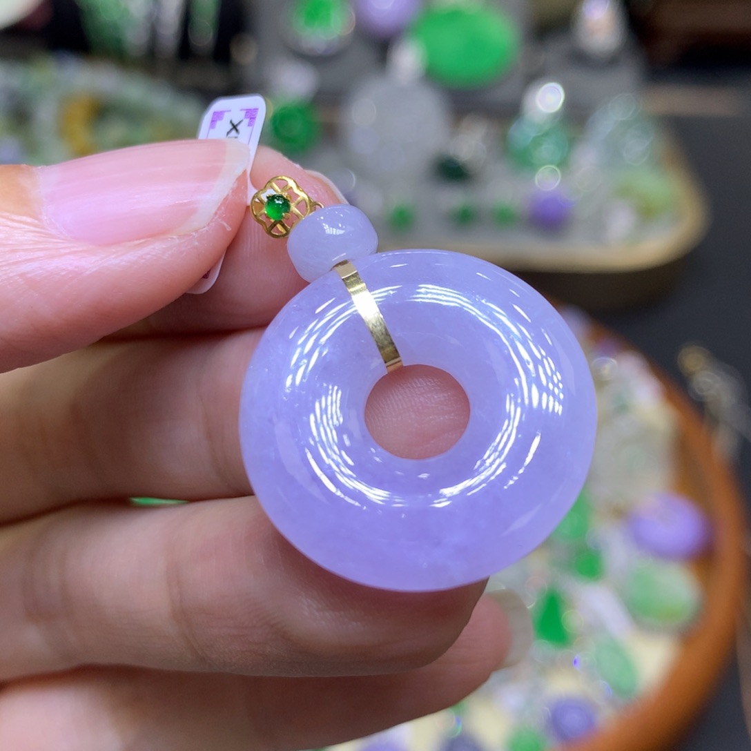 翡翠18K金镶嵌颈饰翡翠吊坠项链