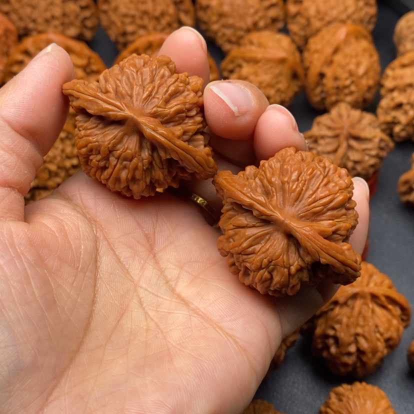 【闪购商品】文玩核桃把件44楼子