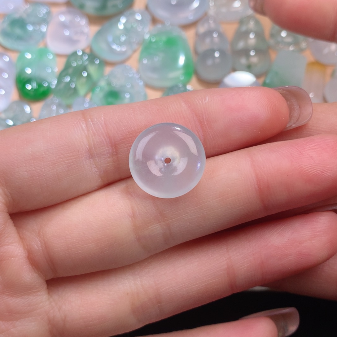 定制翡翠未镶嵌扣子