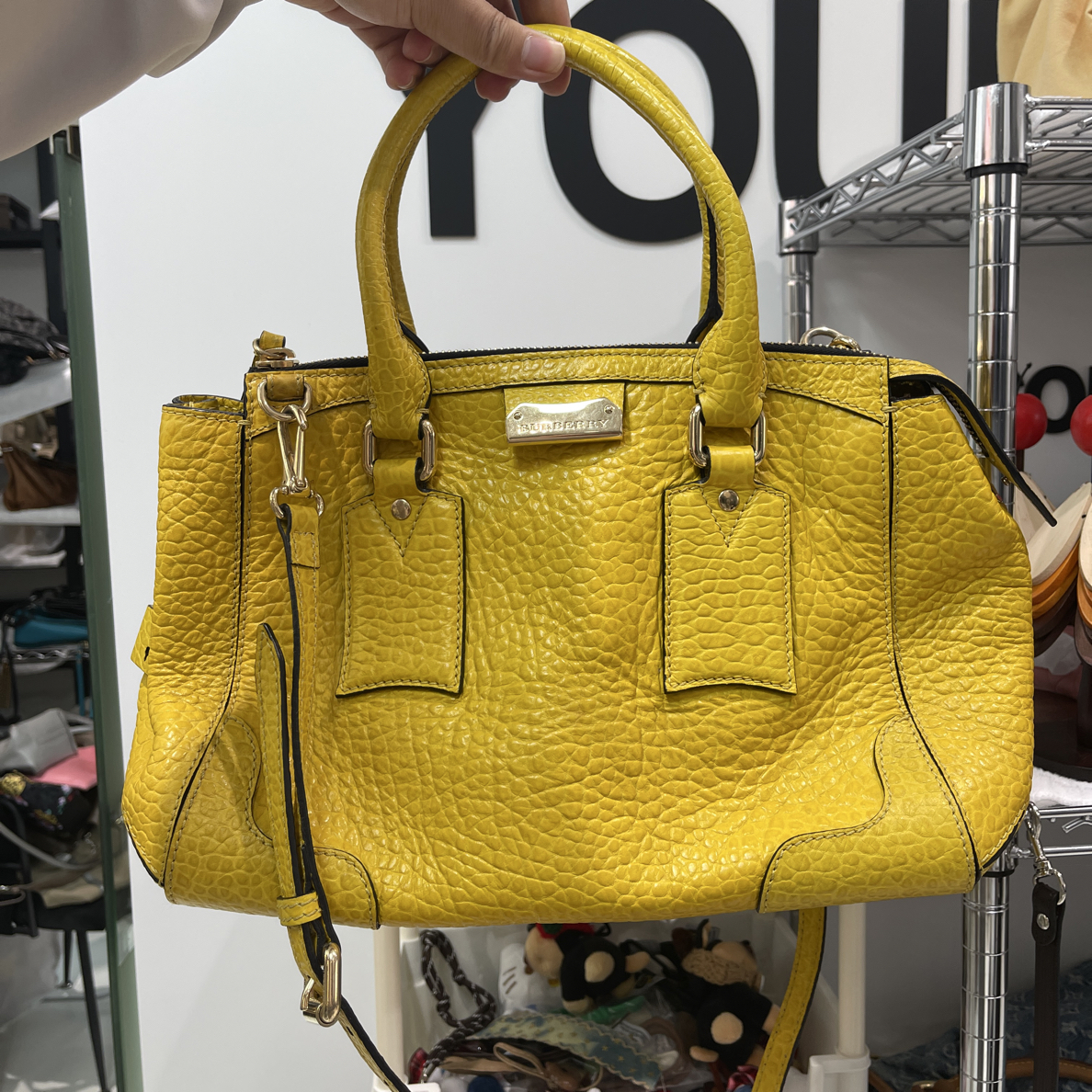 95新 BURBERRY/博柏利 Burberry黄色全皮手提斜挎包