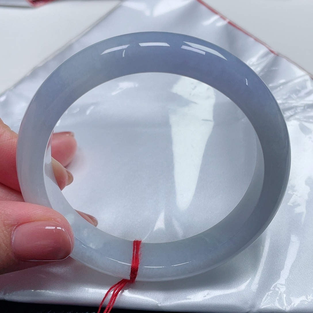 翡翠手镯未镶嵌缅甸翡翠