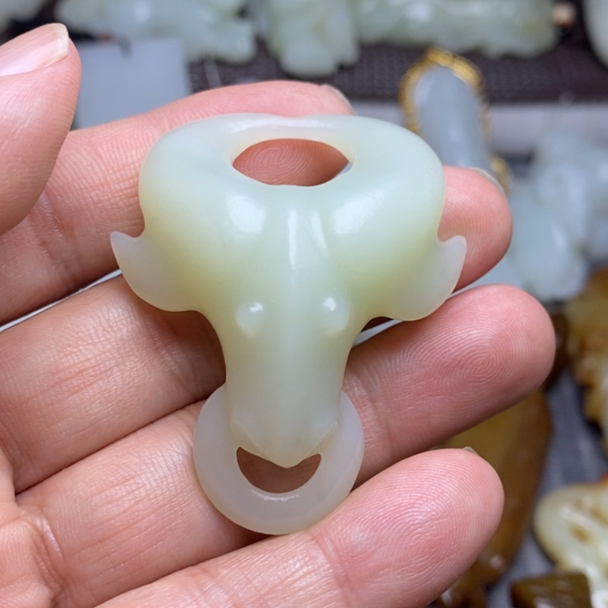 【闪购商品】和田玉（糖玉）颈饰未镶嵌