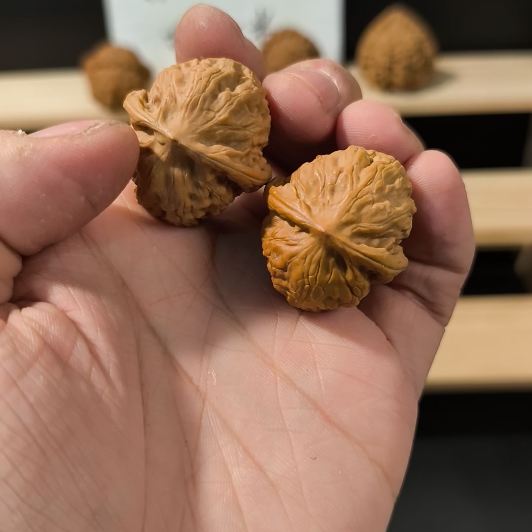 2***_吊坠文玩核桃30野狼