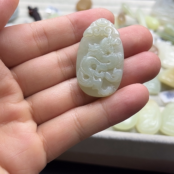 和田玉未镶嵌颈饰