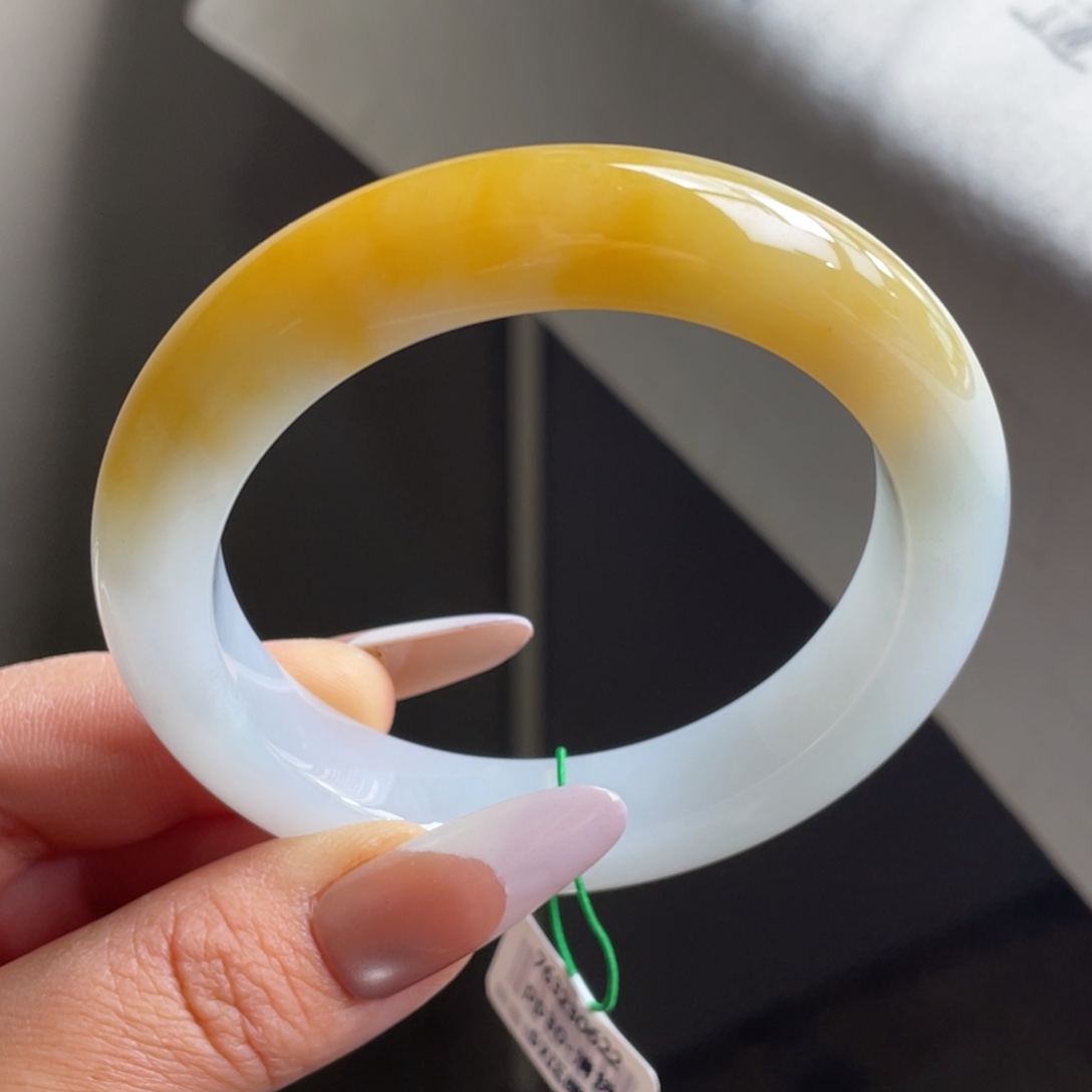 翡翠未镶嵌手镯【清货亏出】胶润黄翡半山水厚装手镯