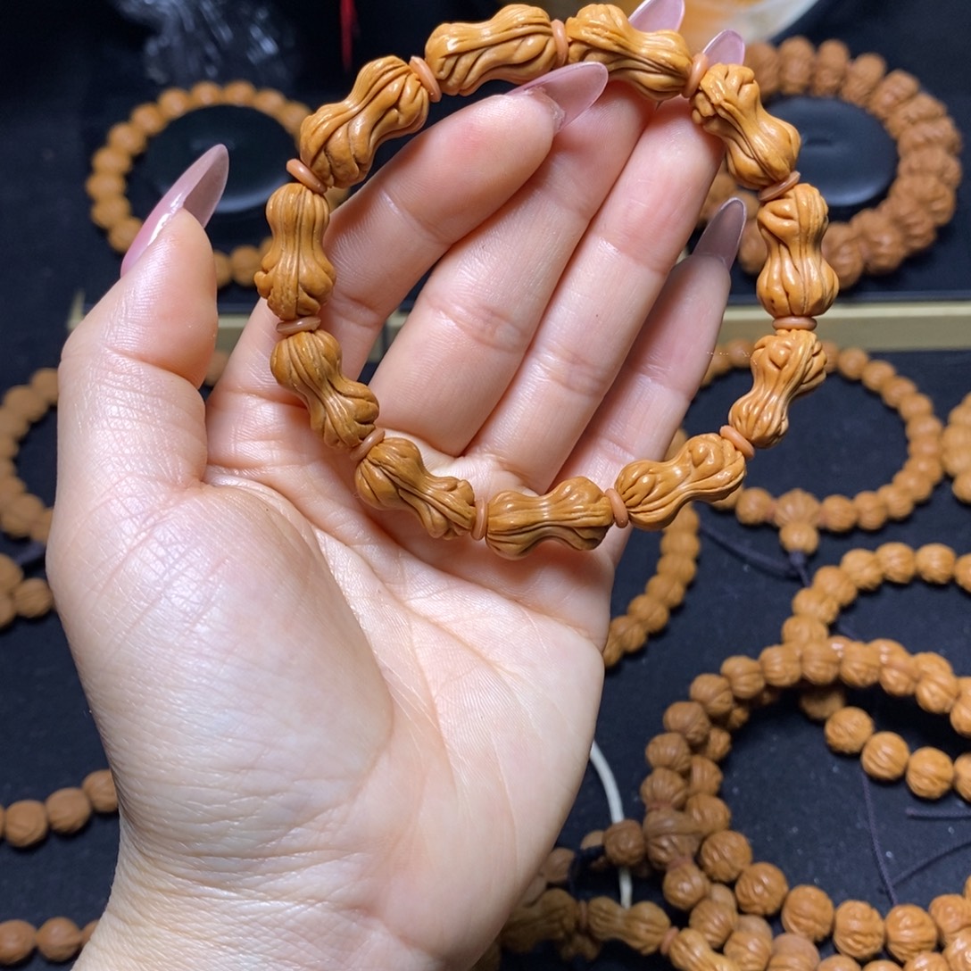 桃核吊坠秦岭文玩